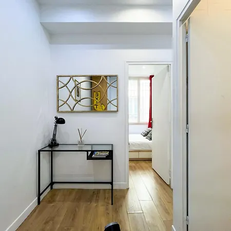 Urbanflat 32 - De 2 étages En Plein Centre De Appartamento